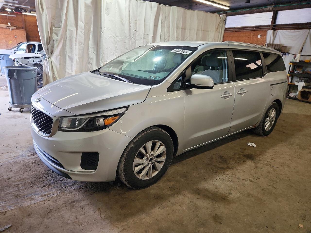2016 KIA SEDONA LX