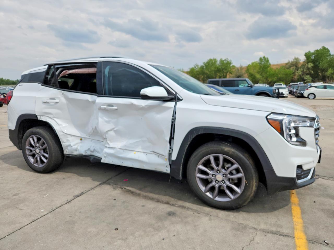 2023 GMC TERRAIN SLT — снимка 4