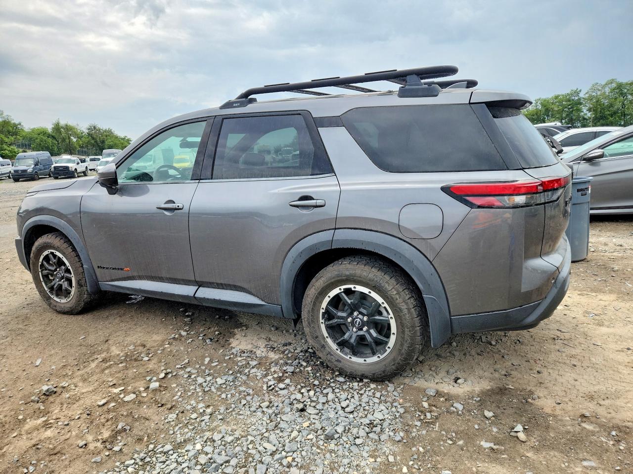 2023 NISSAN PATHFINDER SV — снимка 2