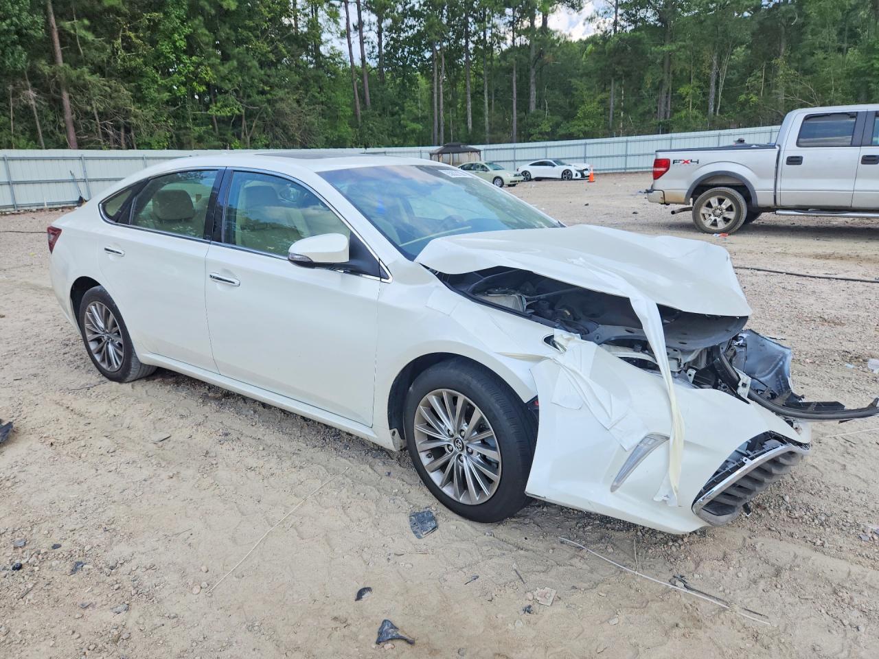 2017 TOYOTA AVALON LIMITED — снимка 4