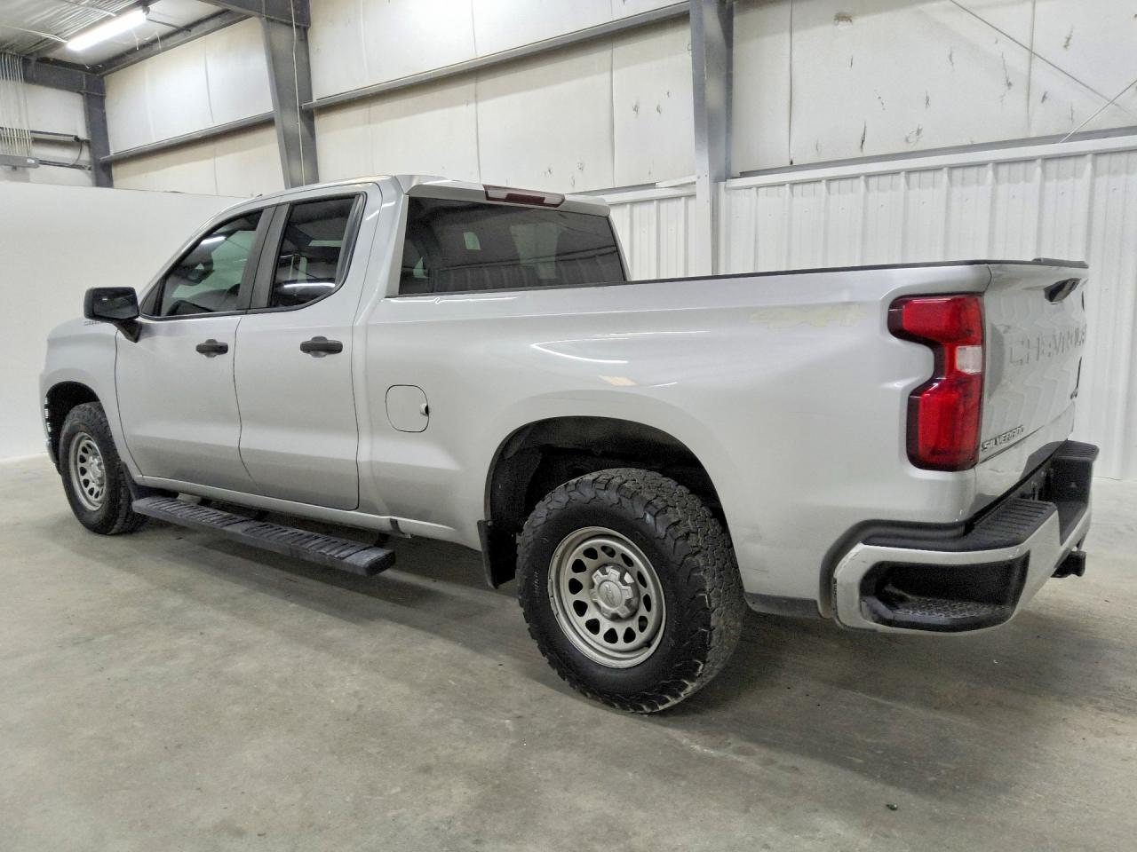 2021 CHEVROLET SILVERADO C1500 CUSTOM — снимка 2