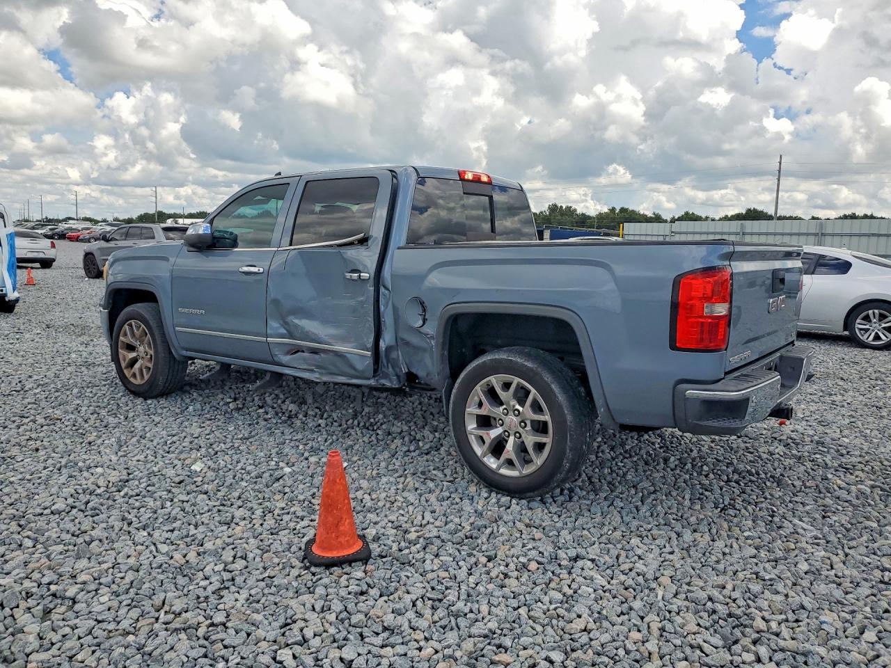 2015 GMC SIERRA C1500 SLT — снимка 2