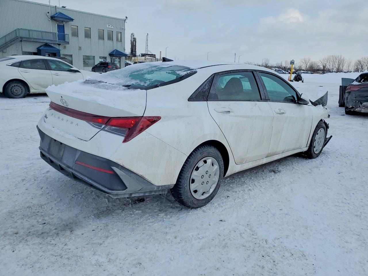 2025 HYUNDAI ELANTRA SEL SPORT — снимка 3