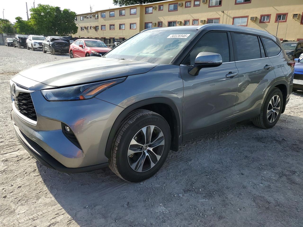 2025 TOYOTA HIGHLANDER XLE