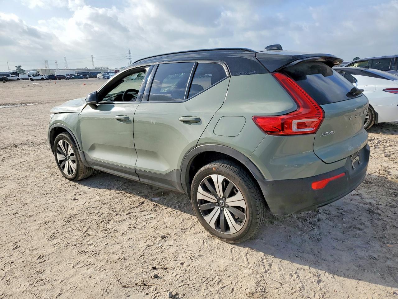 2023 VOLVO XC40 RECHARGE PLUS — снимка 2