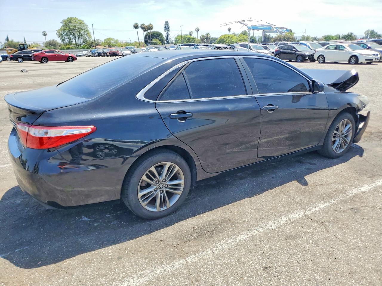 2017 TOYOTA CAMRY SE — снимка 3