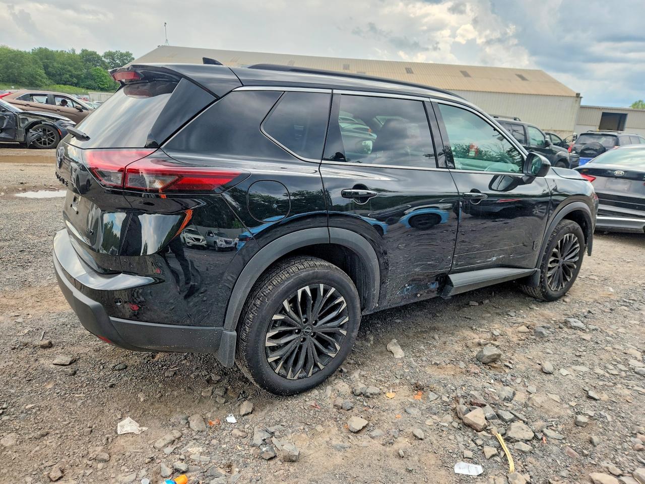 2026 NISSAN ROGUE DARK ARMOR — снимка 3