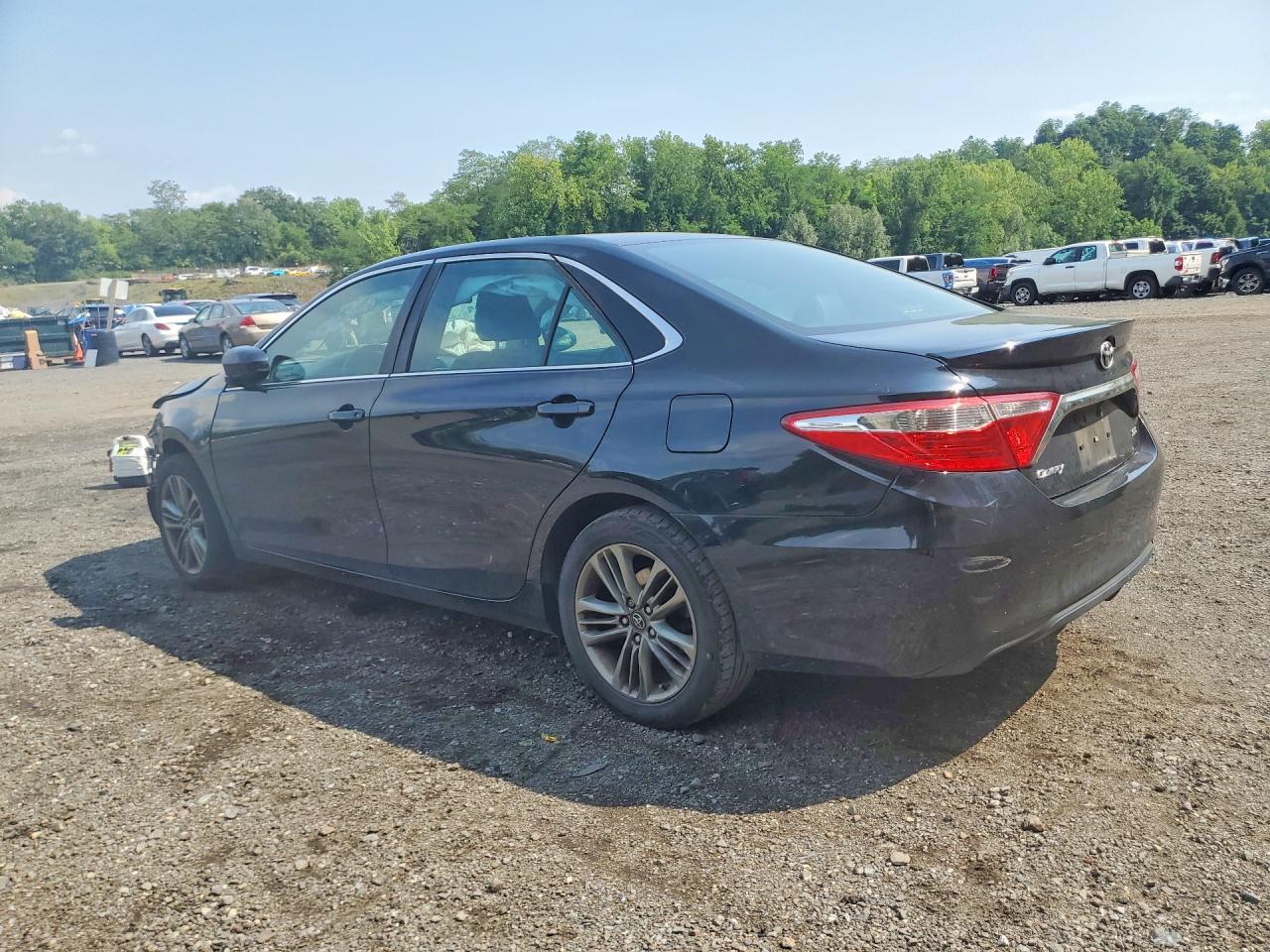 2017 TOYOTA CAMRY SE — снимка 2