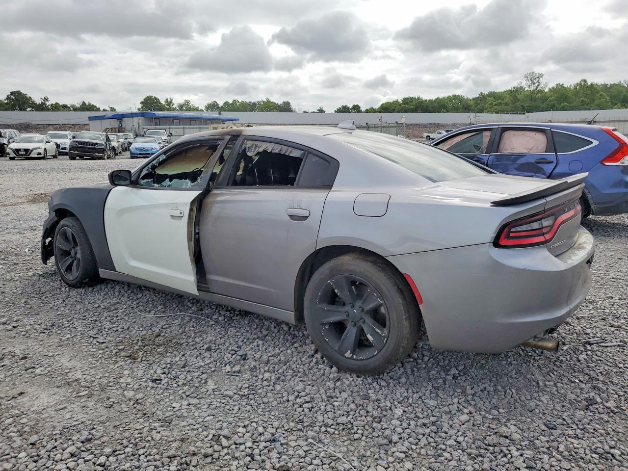 2016 DODGE CHARGER SXT — снимка 2