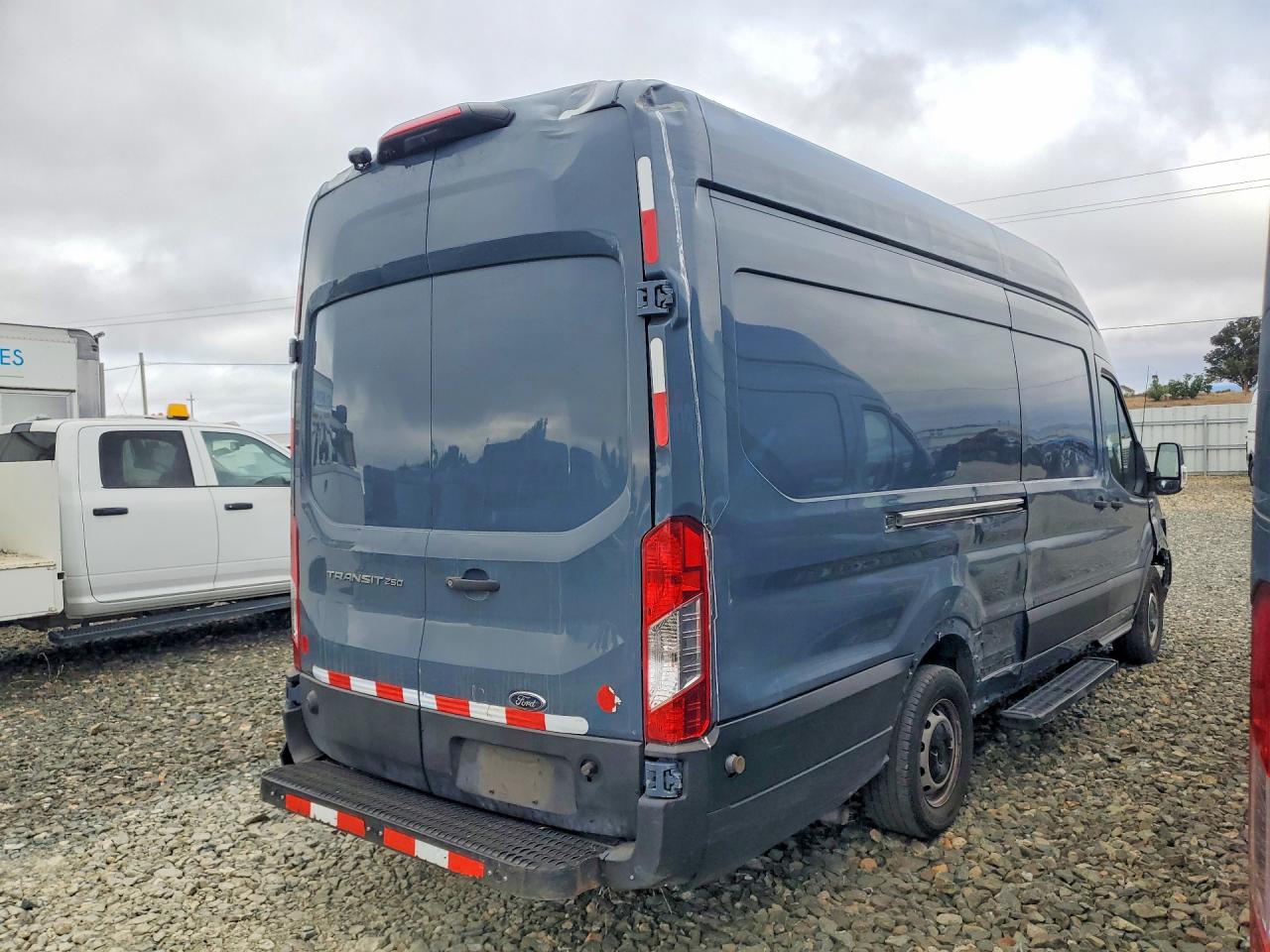 2020 FORD TRANSIT T-250 — снимка 3