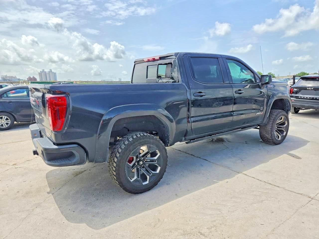 2024 GMC SIERRA K1500 AT4 — снимка 3