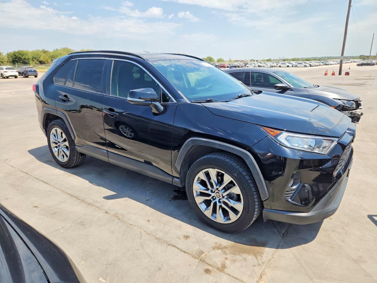 2020 TOYOTA RAV4 XLE PREMIUM — снимка 4