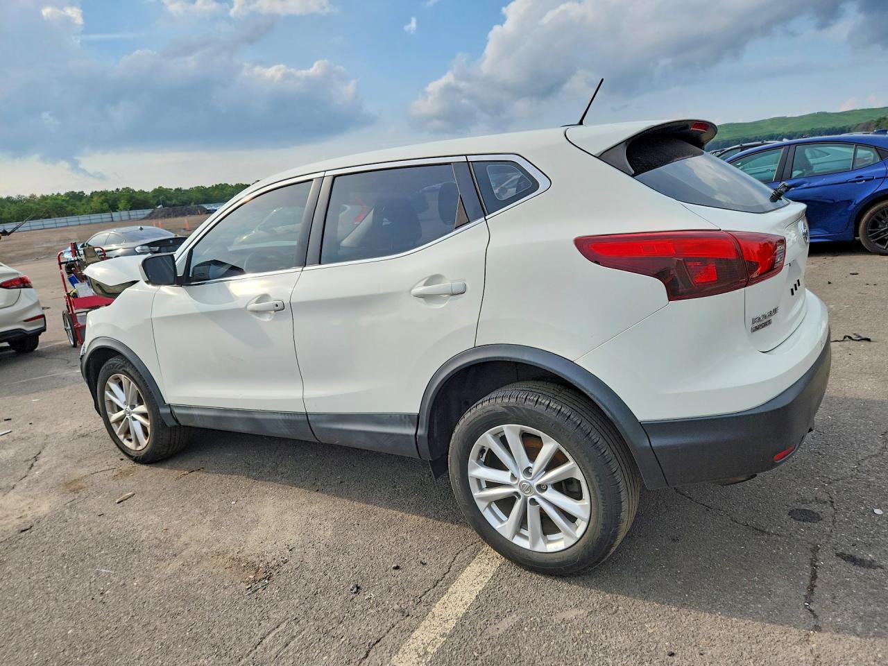 2017 NISSAN ROGUE SPORT S — снимка 2