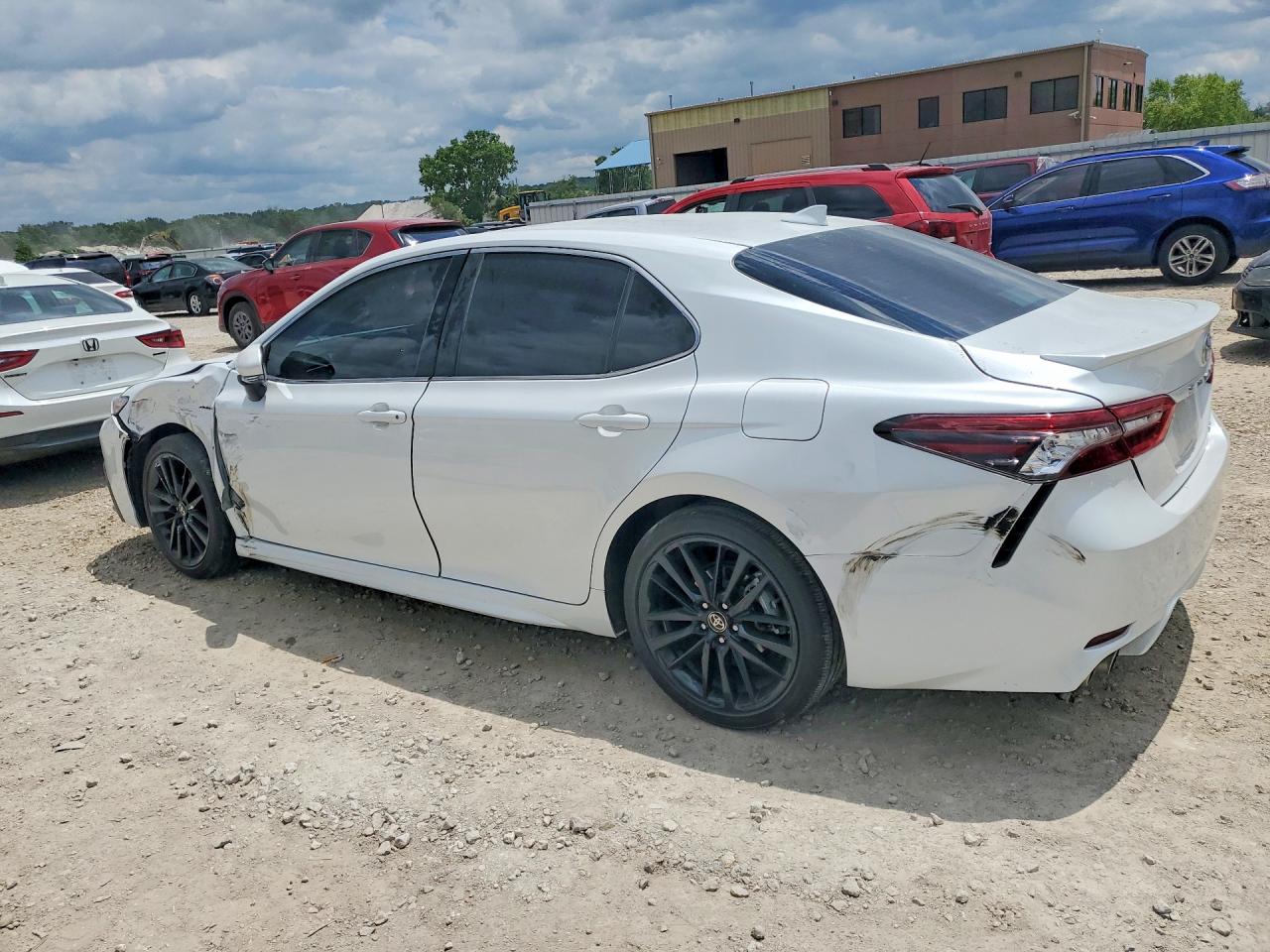 2024 TOYOTA CAMRY XSE — снимка 2