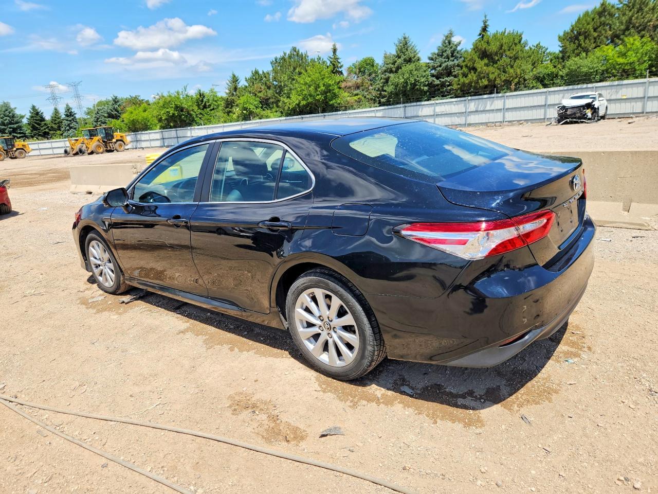 2018 TOYOTA CAMRY LE — снимка 2