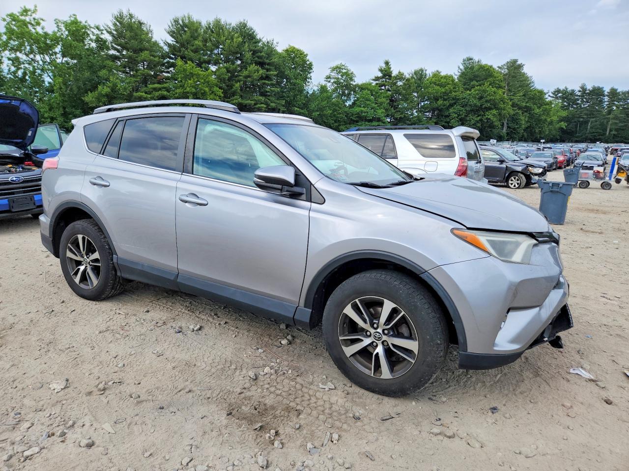 2017 TOYOTA RAV4 XLE — снимка 4