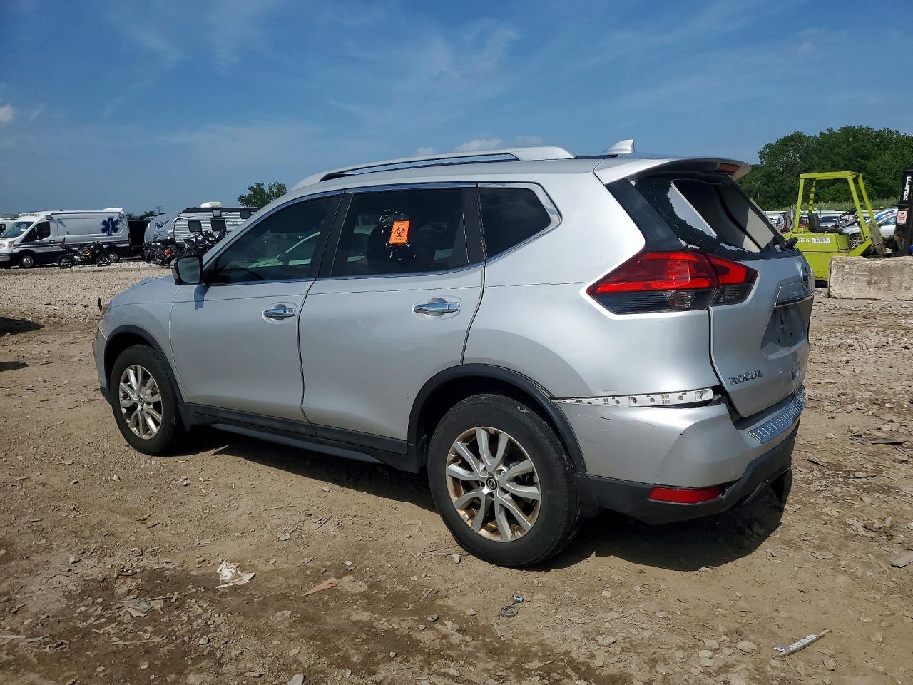 2017 NISSAN ROGUE SV — снимка 2