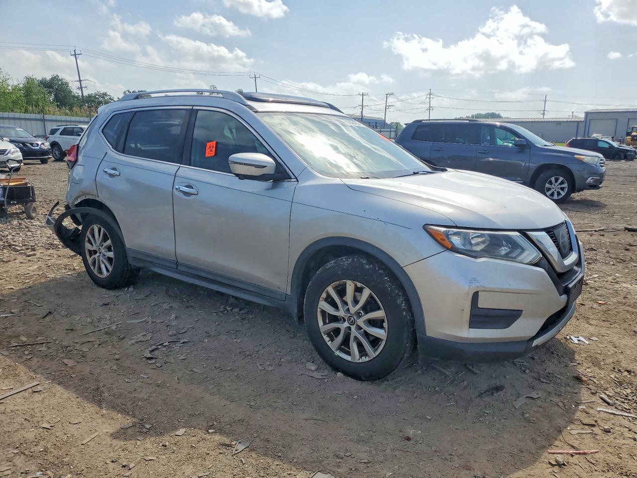 2017 NISSAN ROGUE SV — снимка 4
