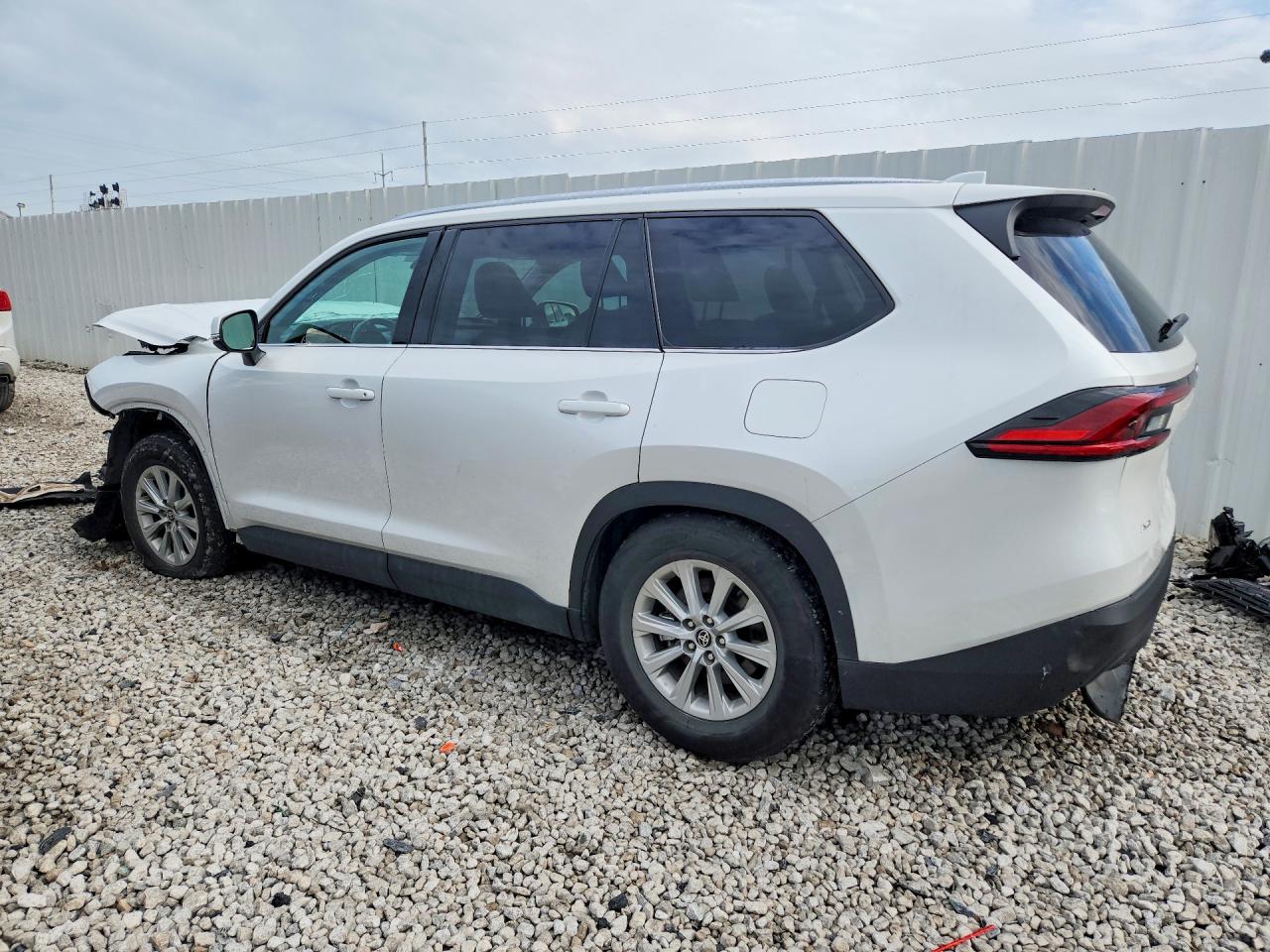 2025 TOYOTA GRAND HIGHLANDER XLE — снимка 2