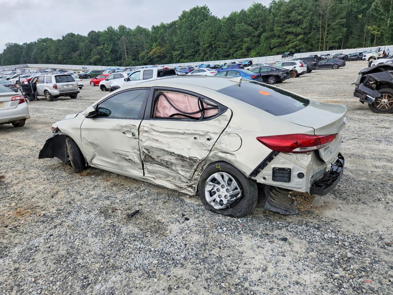 2017 HYUNDAI ELANTRA SE — снимка 2