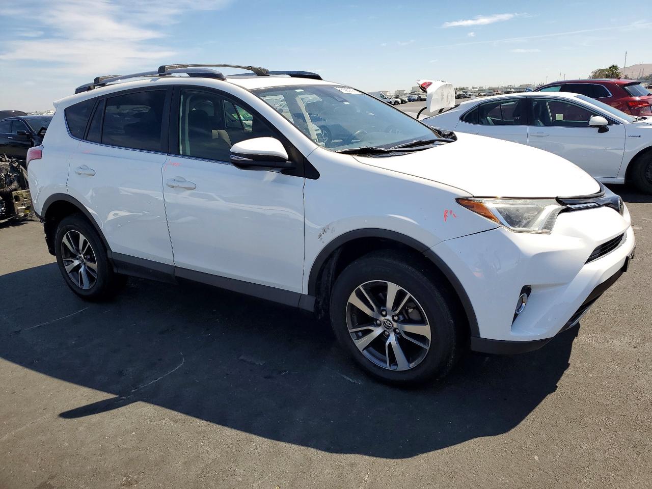 2017 TOYOTA RAV4 XLE — снимка 4