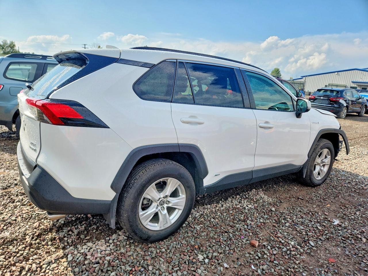 2021 TOYOTA RAV4 XLE — снимка 3