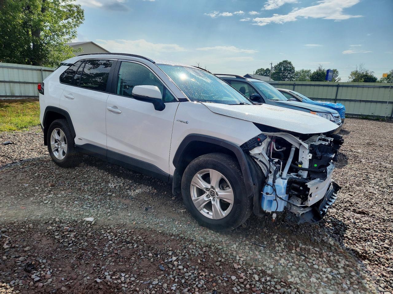 2021 TOYOTA RAV4 XLE — снимка 4