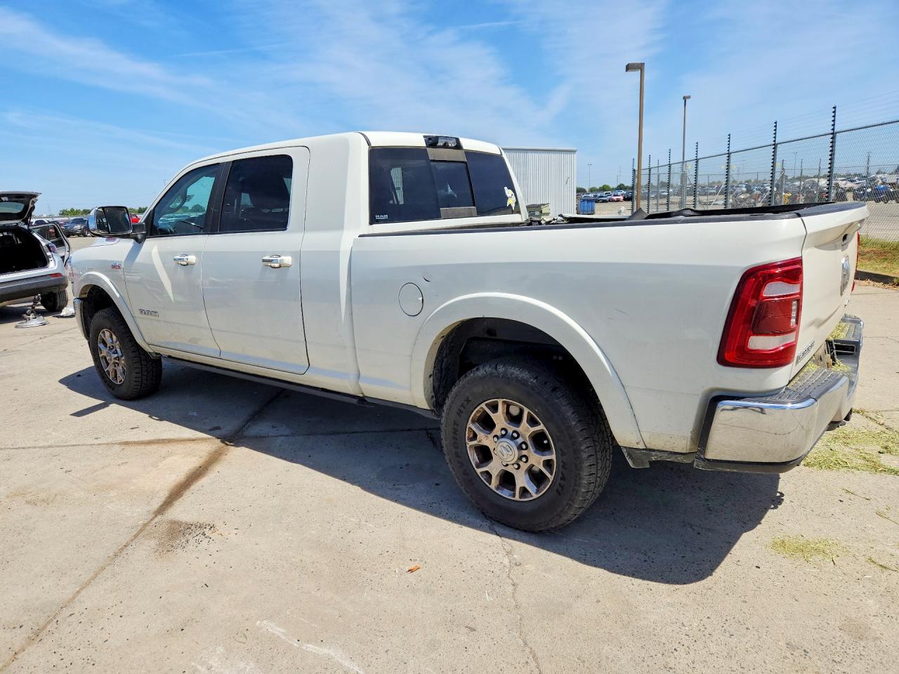 2022 DODGE 2500 RAM — снимка 2