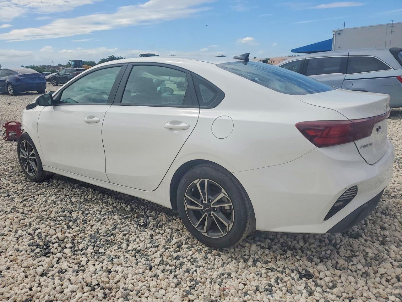 2023 KIA FORTE LXS — снимка 2