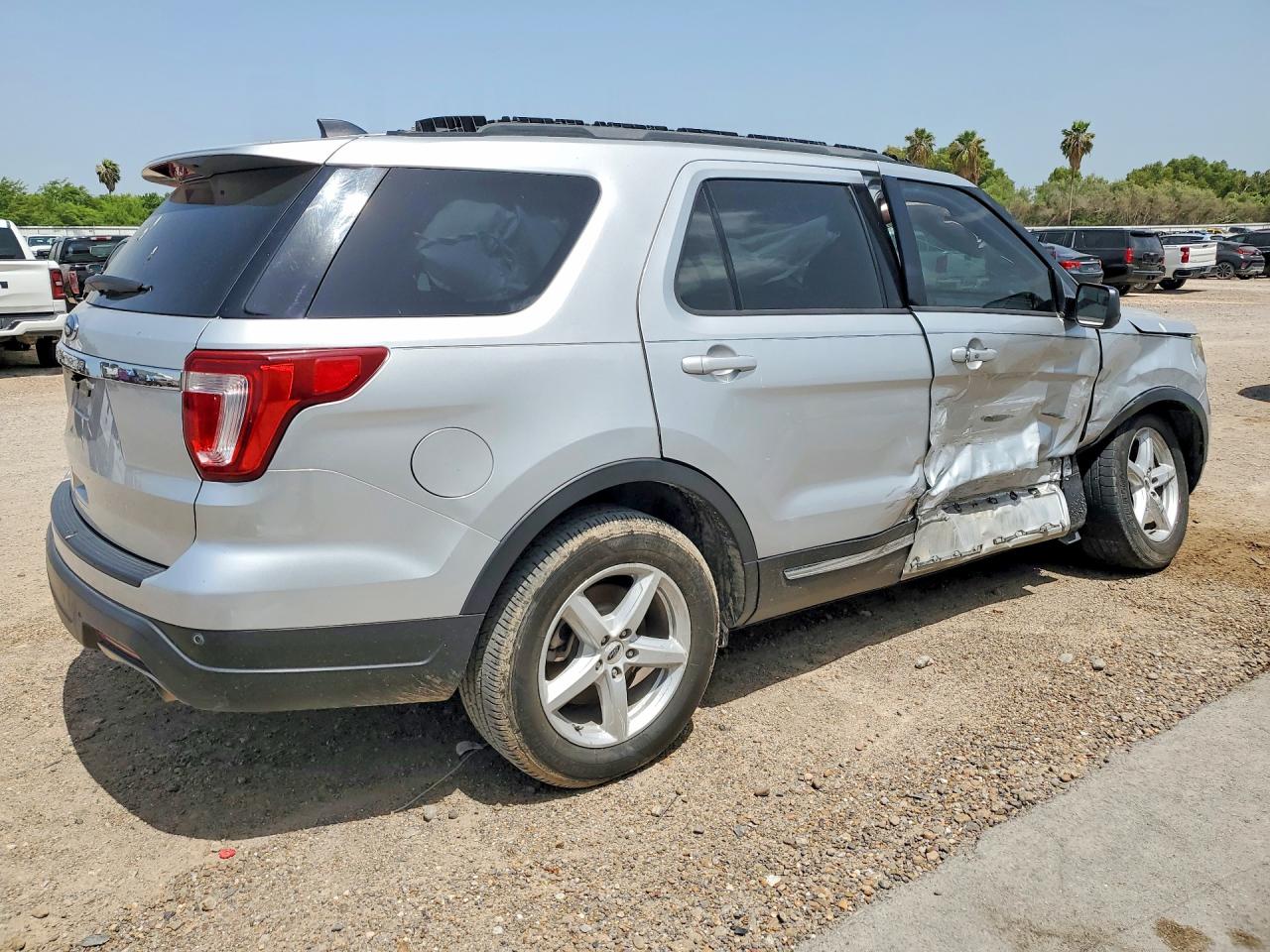 2018 FORD EXPLORER XLT — снимка 3