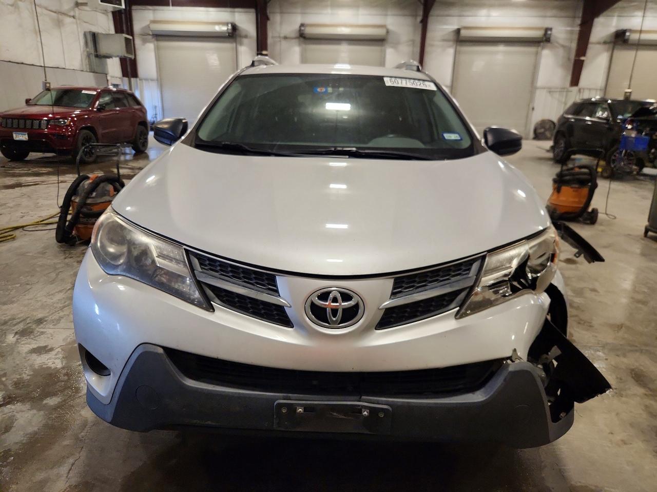2015 TOYOTA RAV4 LE — снимка 5