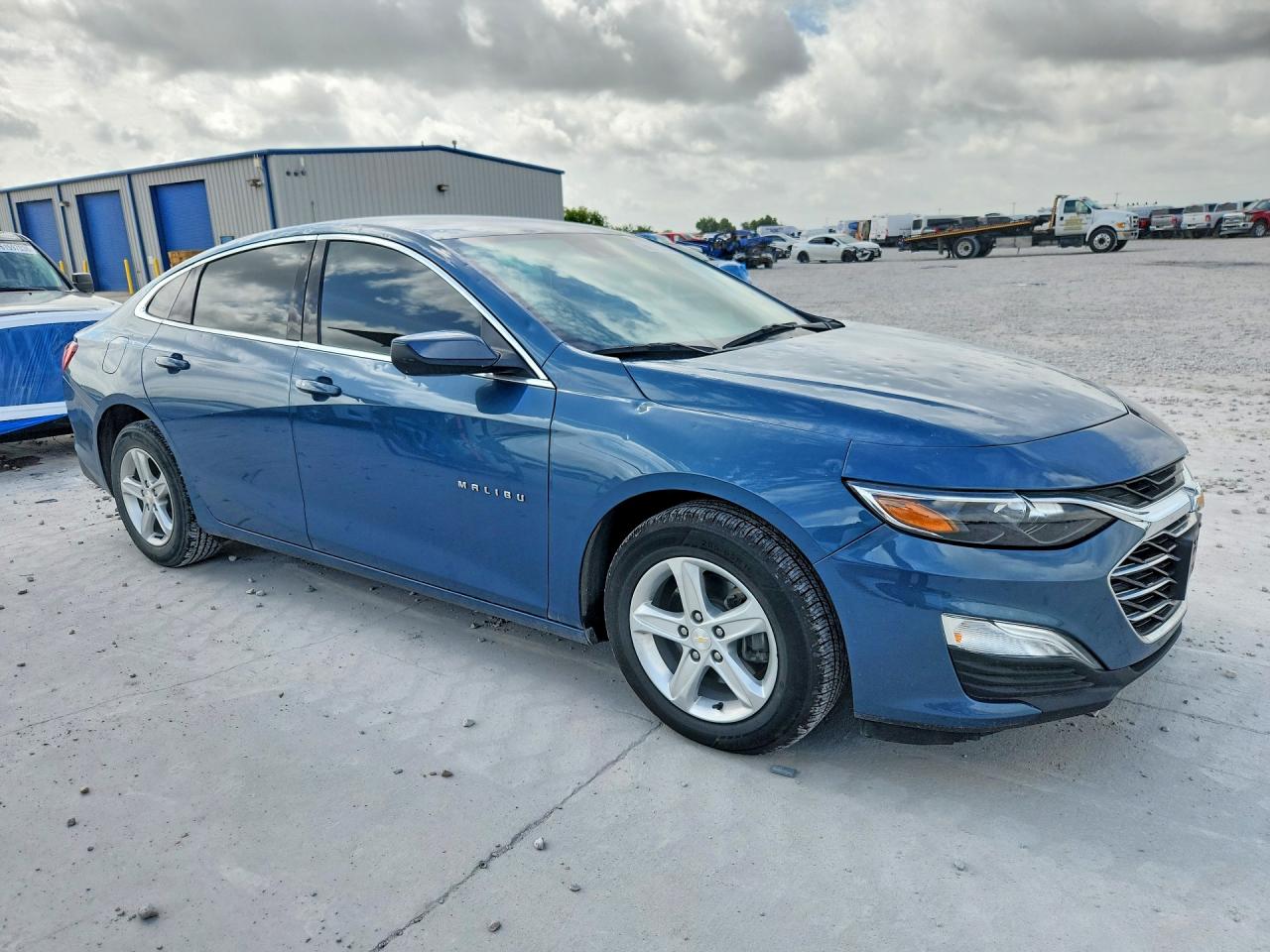 2025 CHEVROLET MALIBU LS — снимка 4