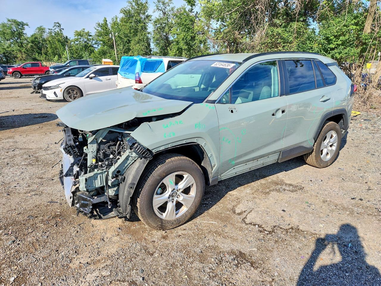 2020 TOYOTA RAV4 XLE