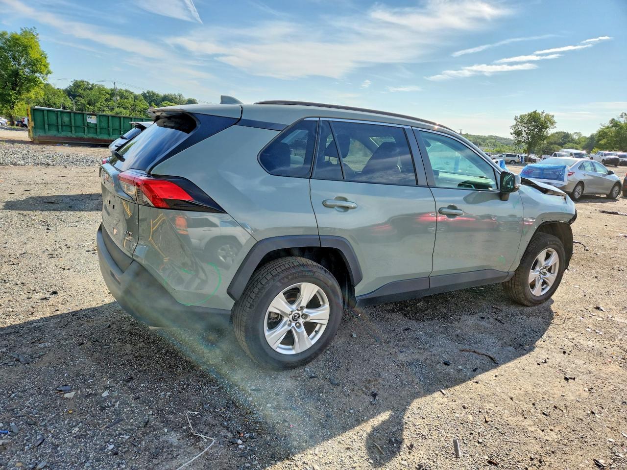 2020 TOYOTA RAV4 XLE — снимка 3