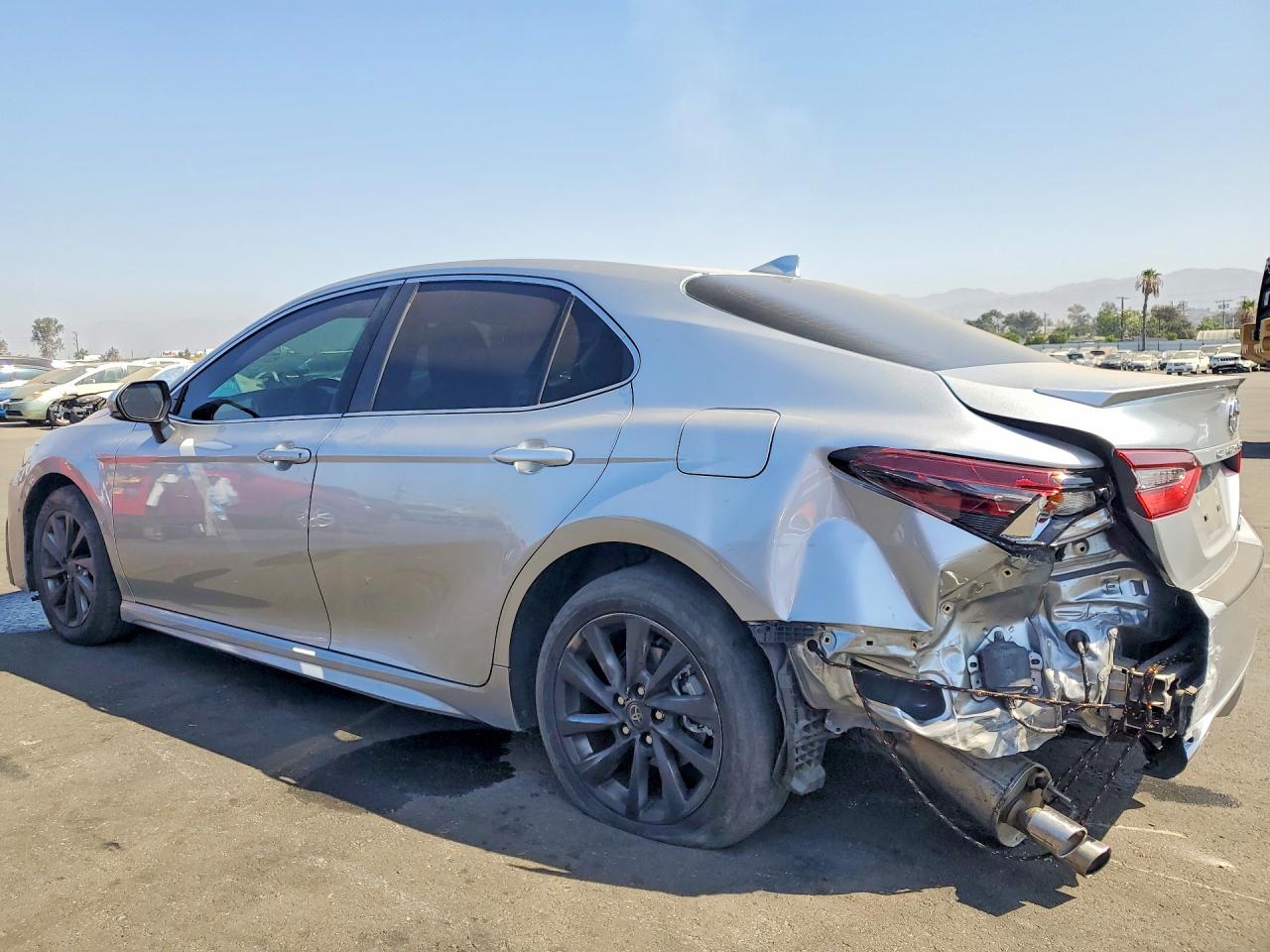 2023 TOYOTA CAMRY HYBRID SE — снимка 2
