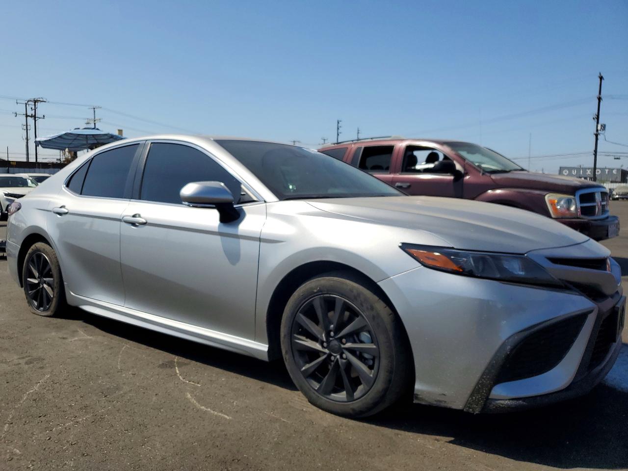 2023 TOYOTA CAMRY HYBRID SE — снимка 4