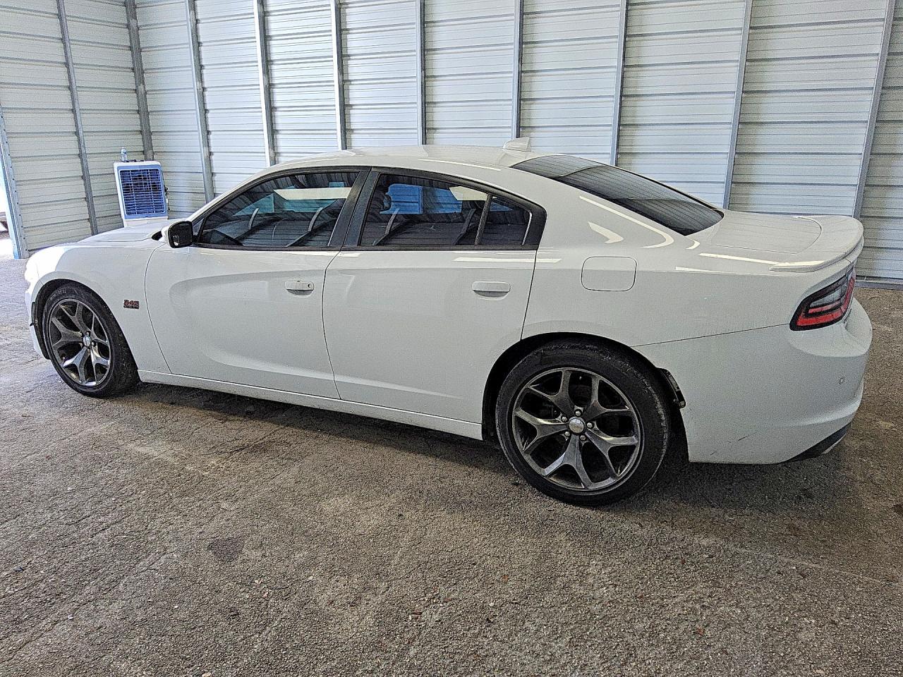2015 DODGE CHARGER R/T — снимка 2