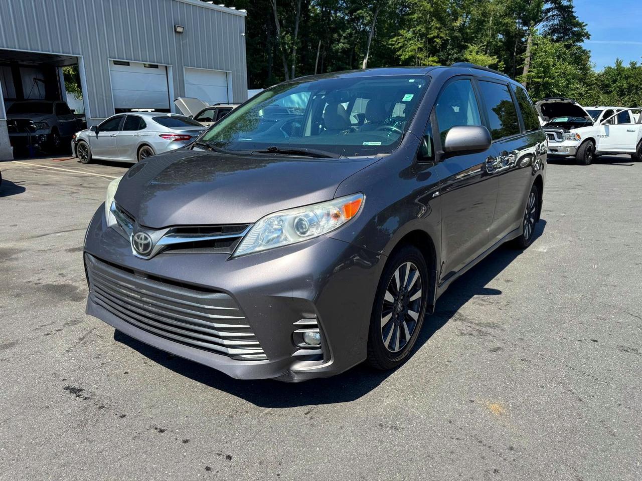 2019 TOYOTA SIENNA XLE PREMIUM 7-PASSENGER