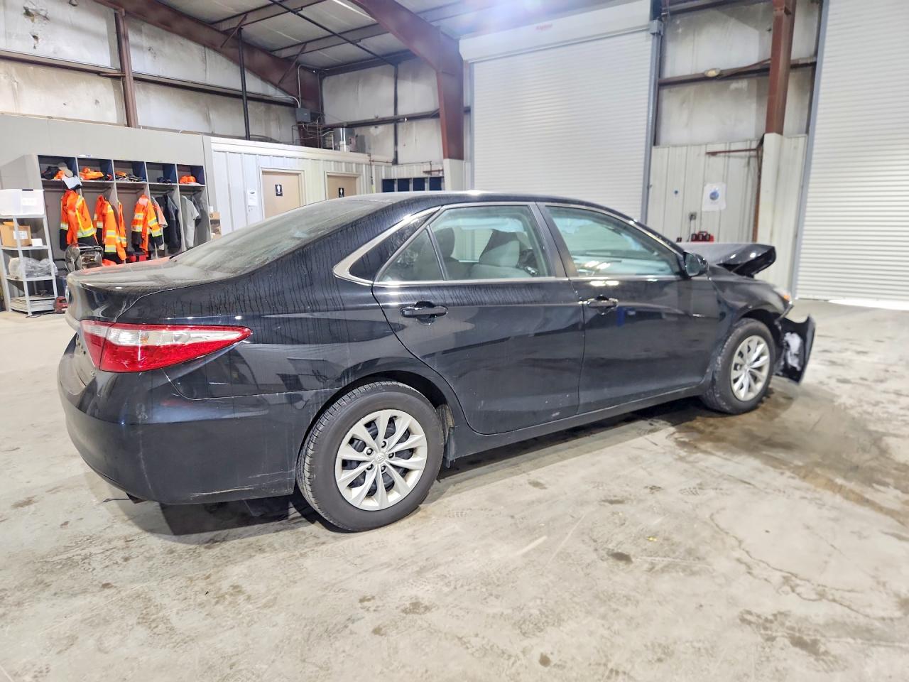 2017 TOYOTA CAMRY LE — снимка 3