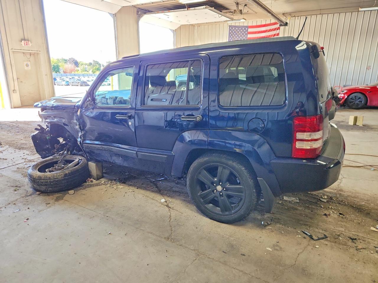 2012 JEEP LIBERTY JET — photo 2