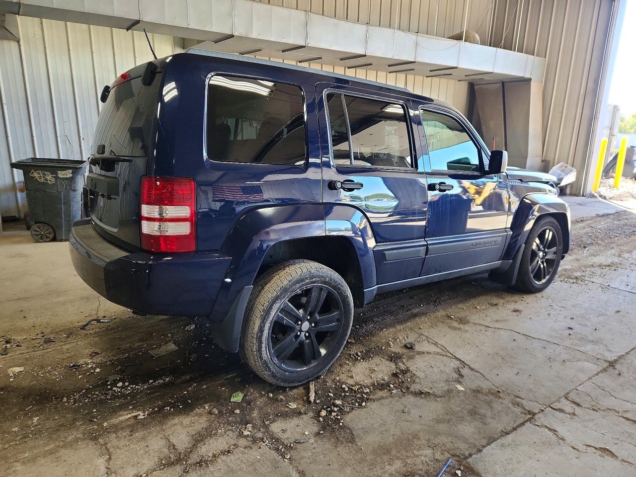 2012 JEEP LIBERTY JET — photo 3