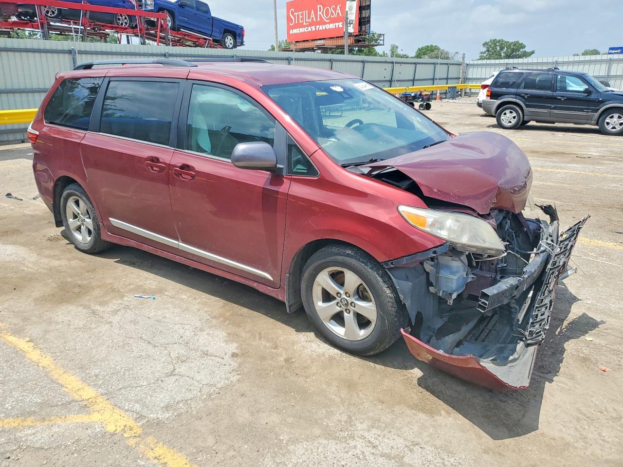 2018 TOYOTA SIENNA LE — снимка 4