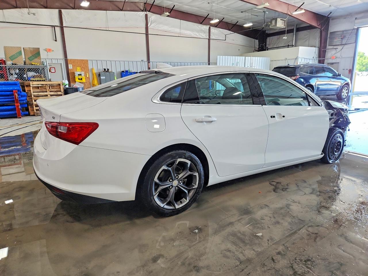 2024 CHEVROLET MALIBU LT — снимка 3
