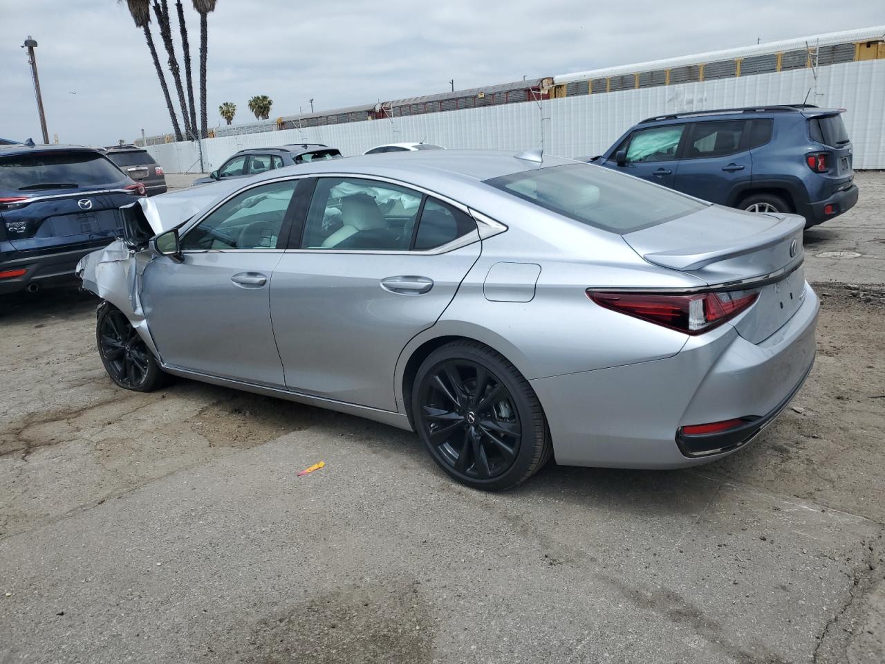 2024 LEXUS ES 300H F SPORT HANDLING — снимка 2
