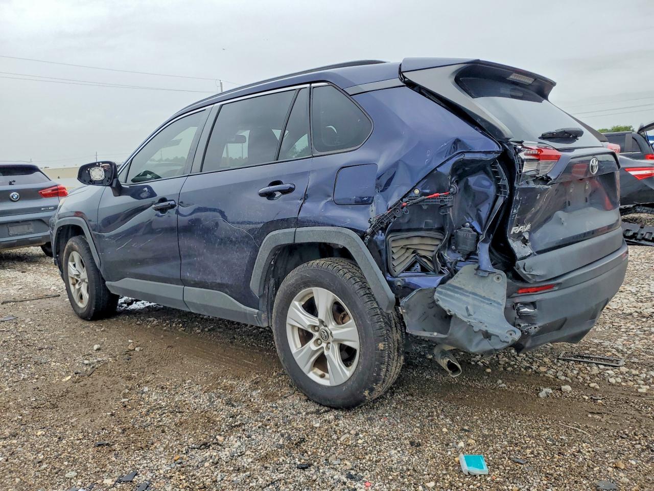 2019 TOYOTA RAV4 XLE — снимка 2