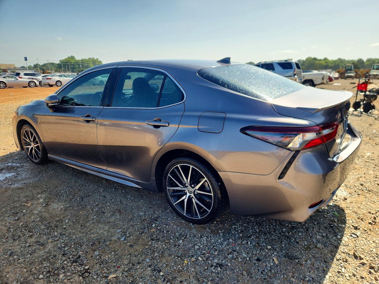 2021 TOYOTA CAMRY SE — снимка 2