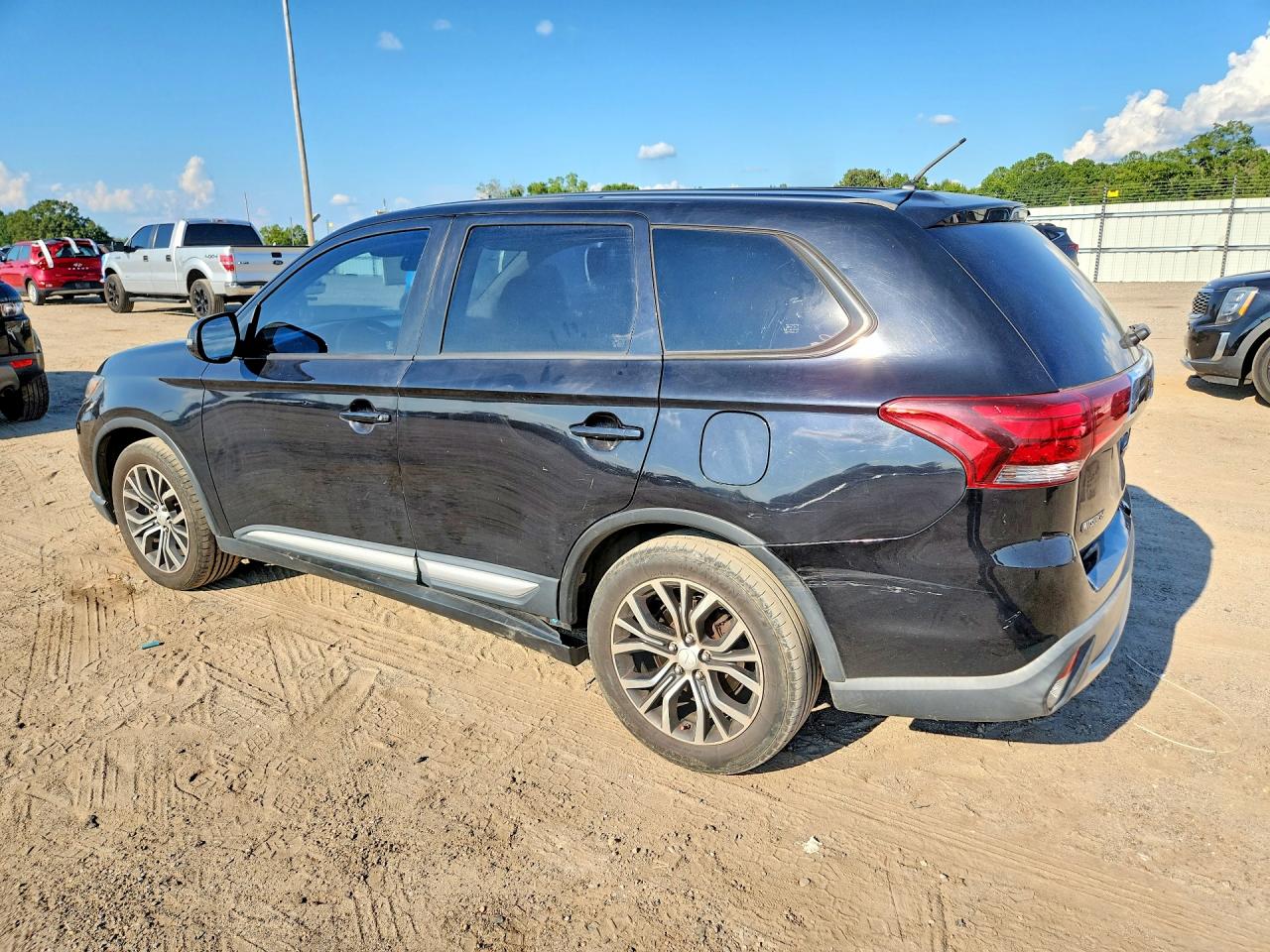 2016 MITSUBISHI OUTLANDER SE — снимка 2