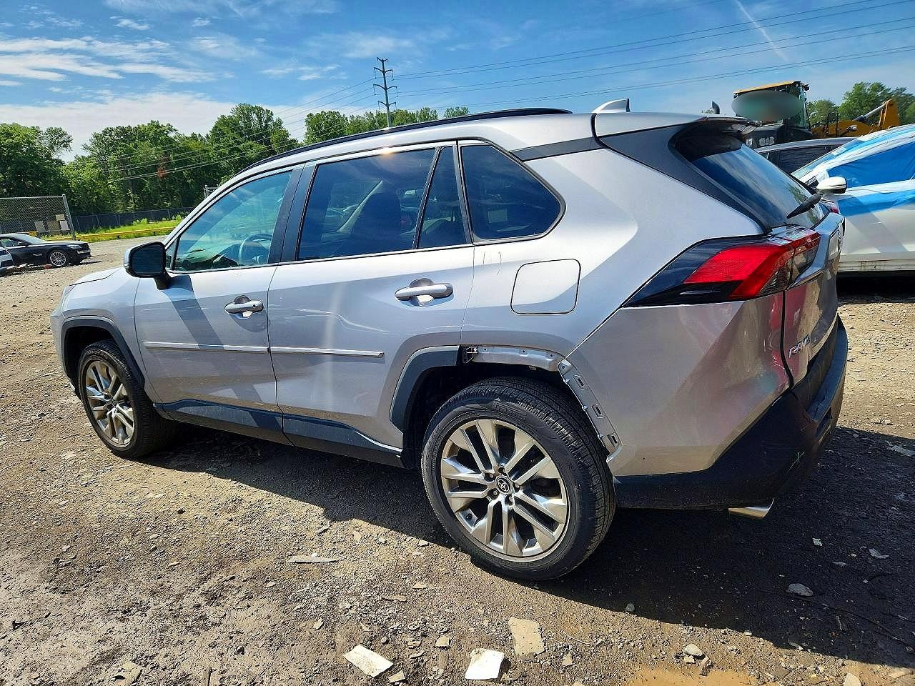 2021 TOYOTA RAV4 XLE PREMIUM — снимка 2