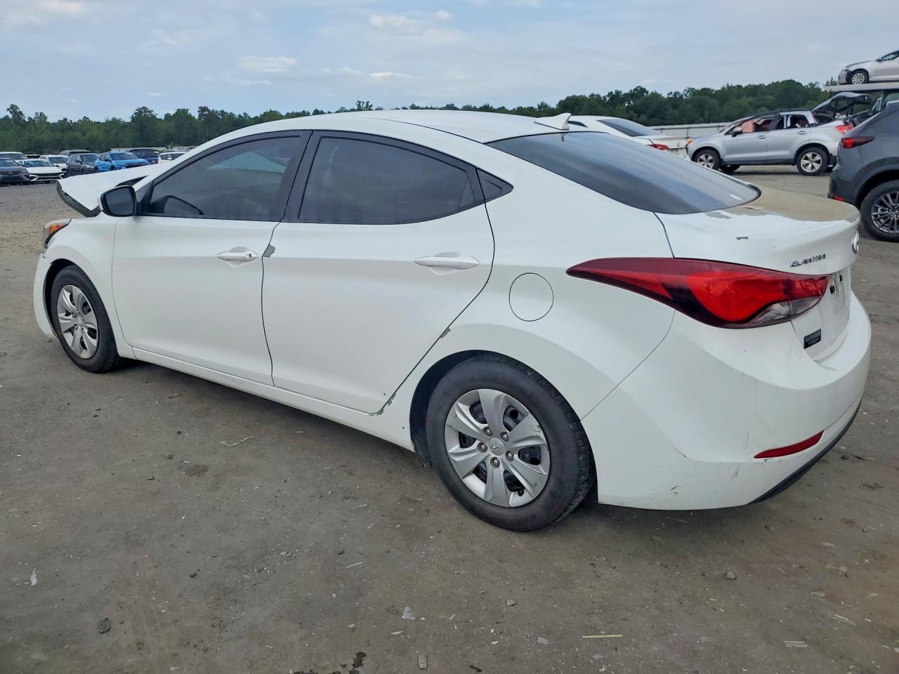 2016 HYUNDAI ELANTRA SE — снимка 2