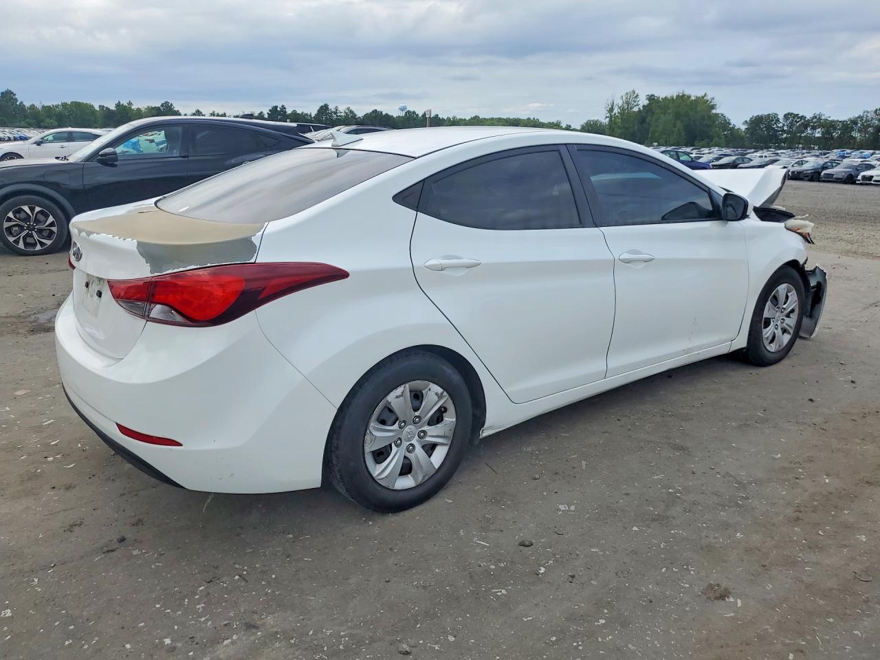 2016 HYUNDAI ELANTRA SE — снимка 3
